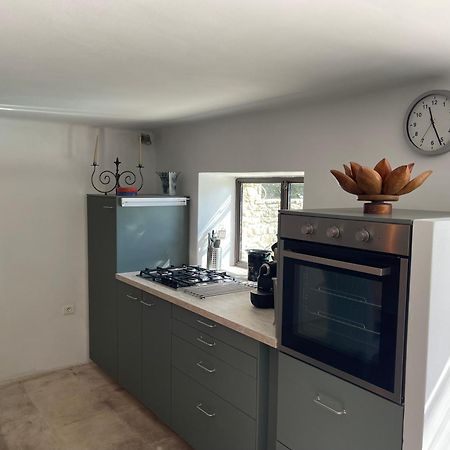Les-Pepites-De-Badou Presentent La Graviere Le Barroux Exterior photo