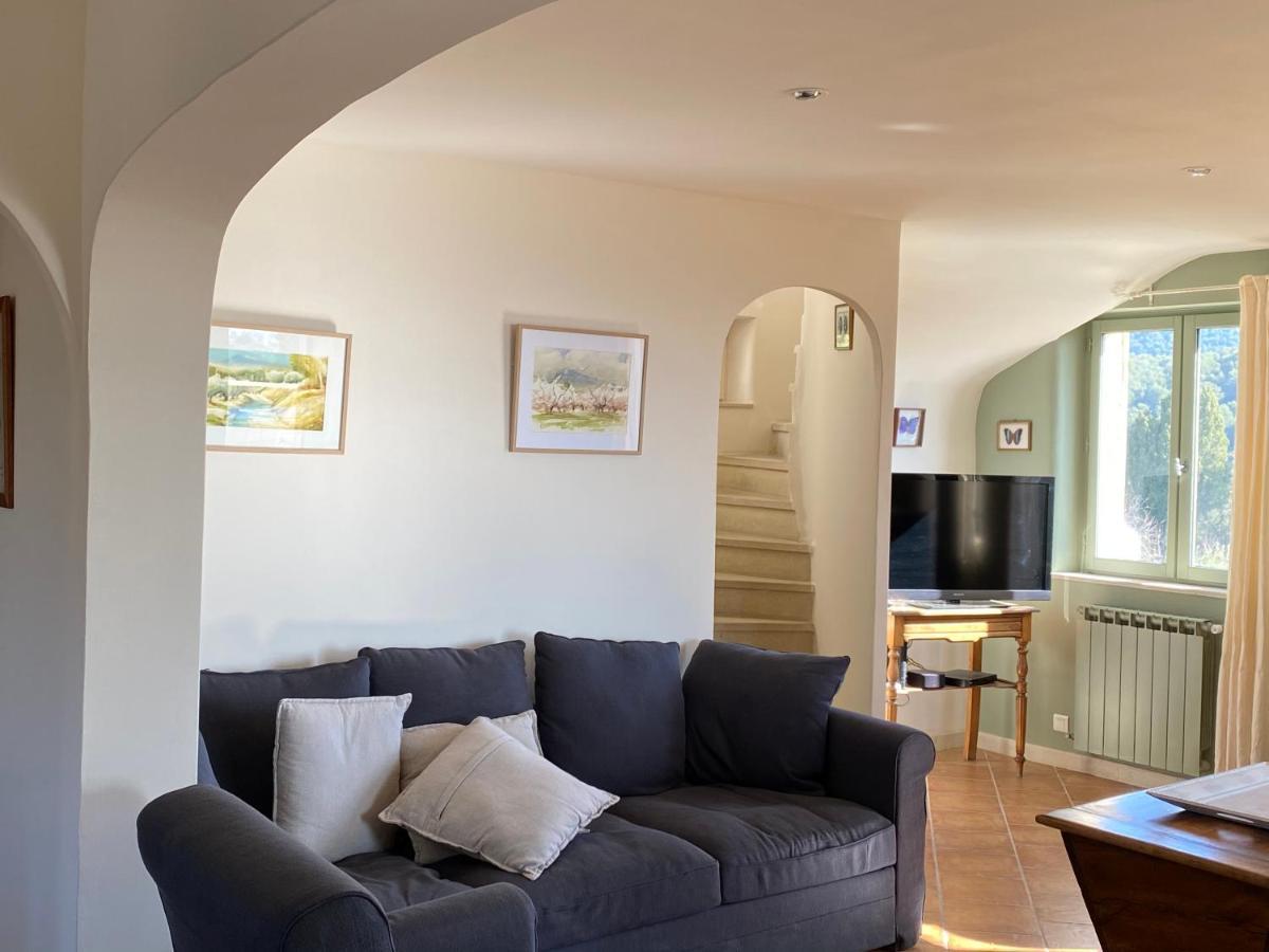 Les-Pepites-De-Badou Presentent La Graviere Le Barroux Exterior photo