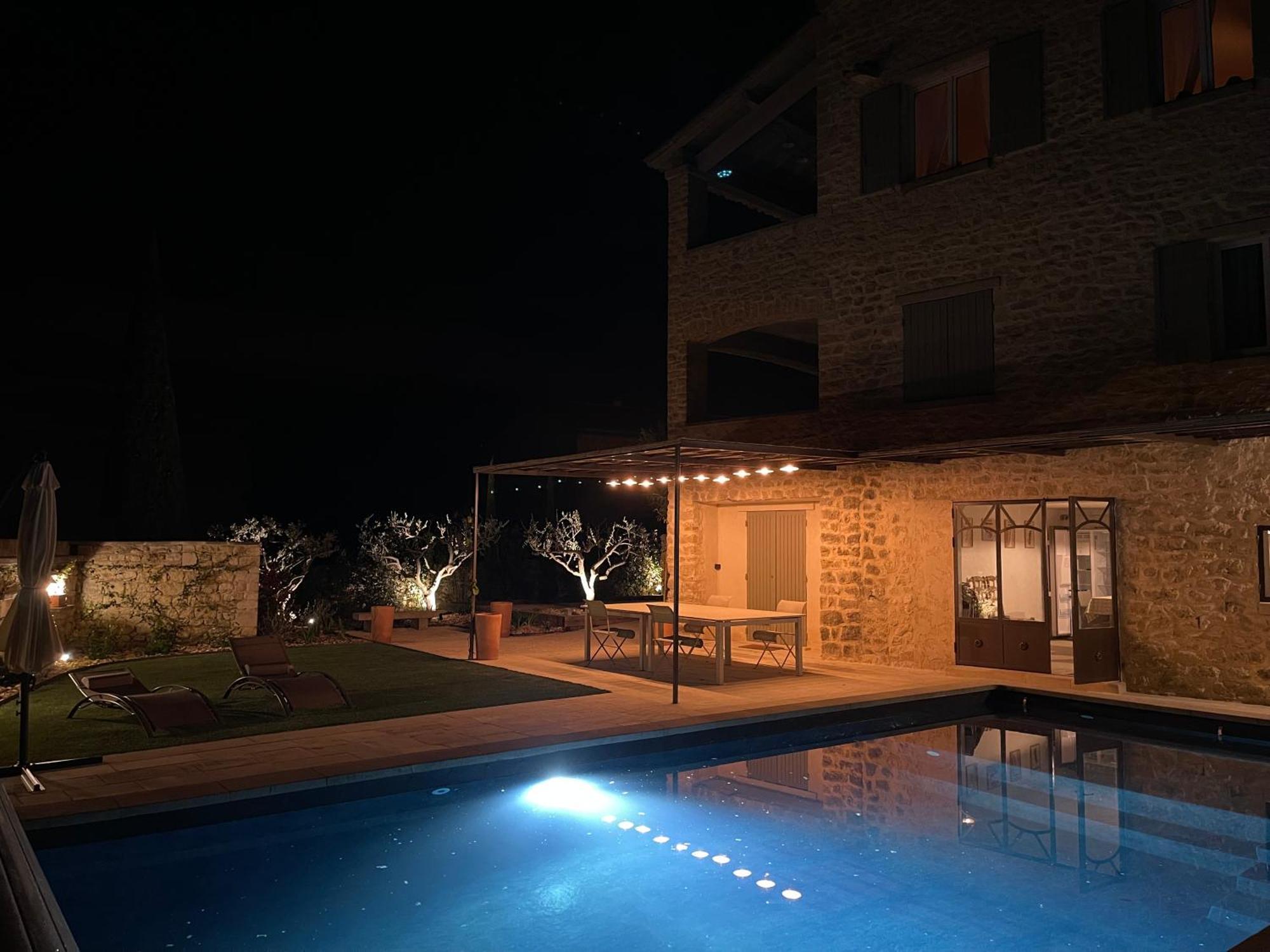 Les-Pepites-De-Badou Presentent La Graviere Le Barroux Exterior photo