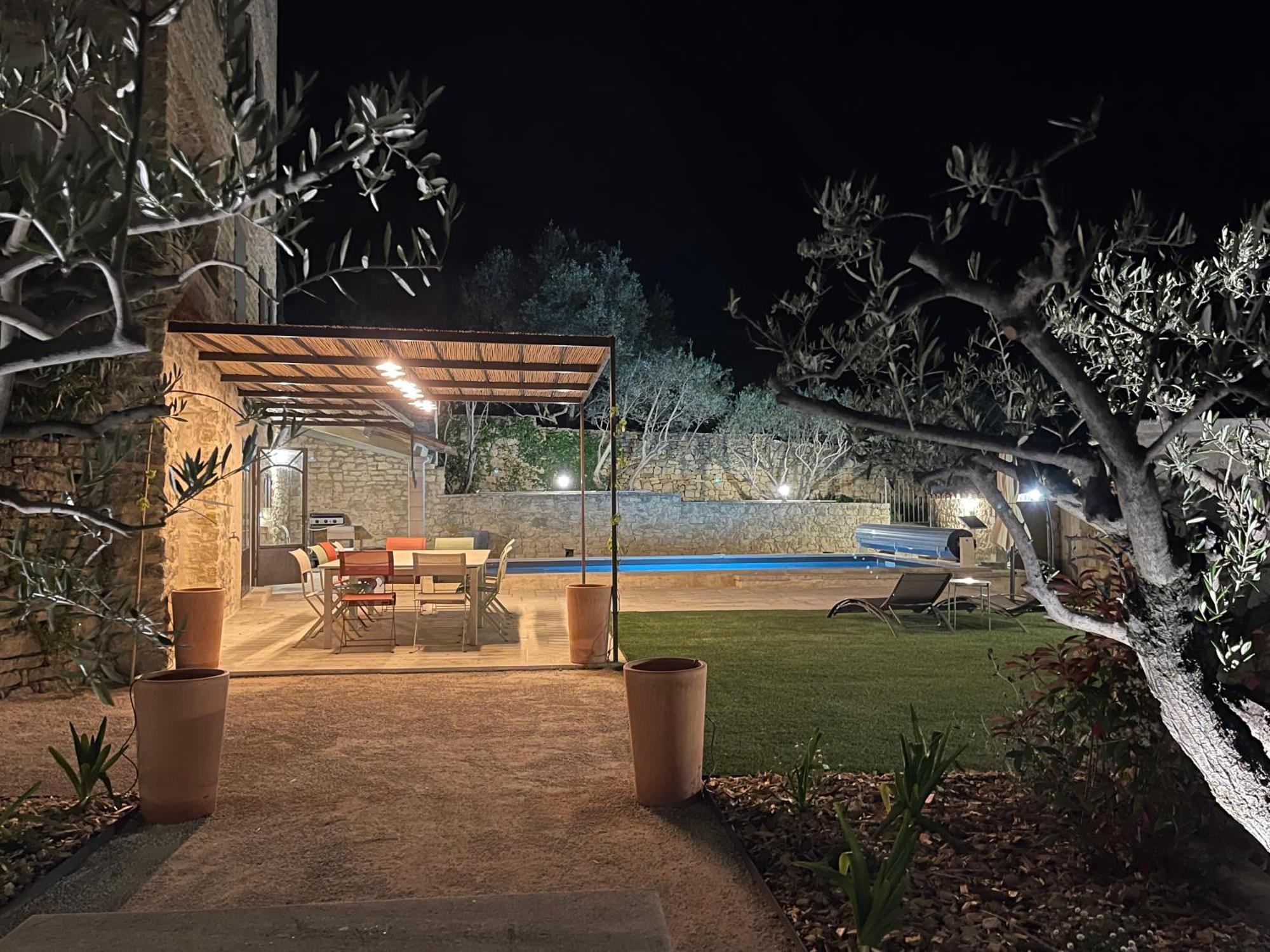 Les-Pepites-De-Badou Presentent La Graviere Le Barroux Exterior photo